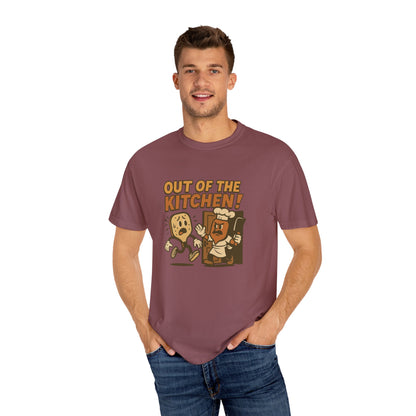 Out of the Kitchen! Funny Pickleball T-Shirt – Retro Cartoon Chef Paddle Design for Players Who Love Pickleball and Laughs