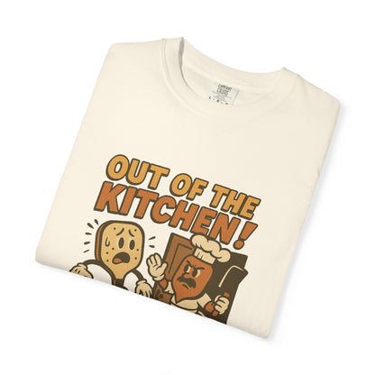 Out of the Kitchen! Funny Pickleball T-Shirt – Retro Cartoon Chef Paddle Design for Players Who Love Pickleball and Laughs