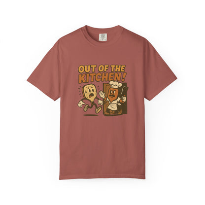 Out of the Kitchen! Funny Pickleball T-Shirt – Retro Cartoon Chef Paddle Design for Players Who Love Pickleball and Laughs