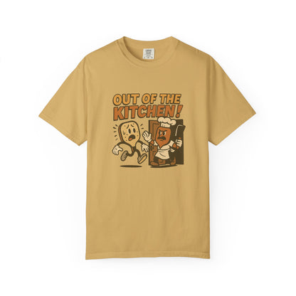 Out of the Kitchen! Funny Pickleball T-Shirt – Retro Cartoon Chef Paddle Design for Players Who Love Pickleball and Laughs