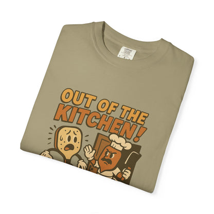 Out of the Kitchen! Funny Pickleball T-Shirt – Retro Cartoon Chef Paddle Design for Players Who Love Pickleball and Laughs